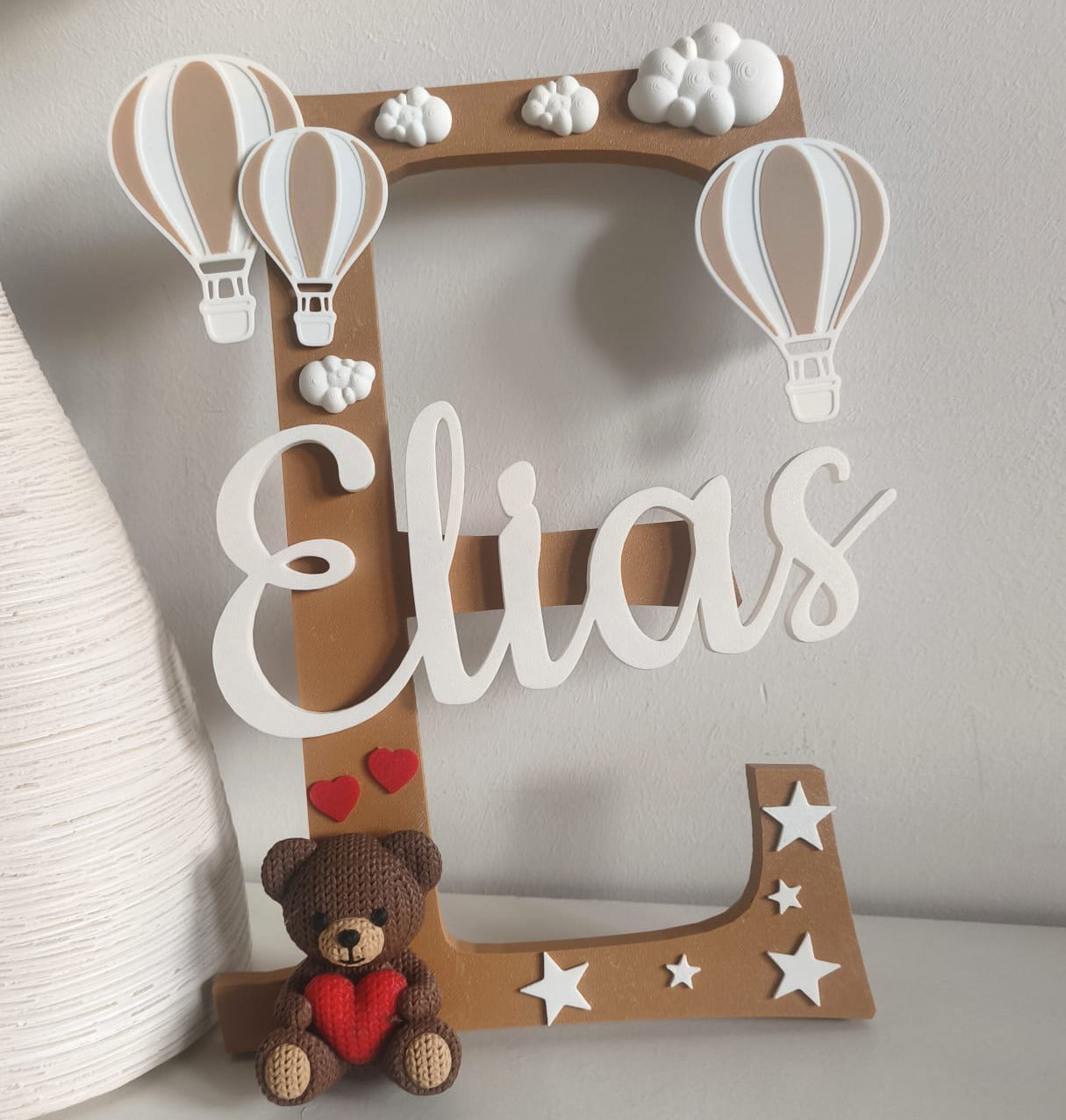 Personalisierte_Namensschilder_f_r_Kinderzimmer_Babyzimme_Beige-_B_r_Herz