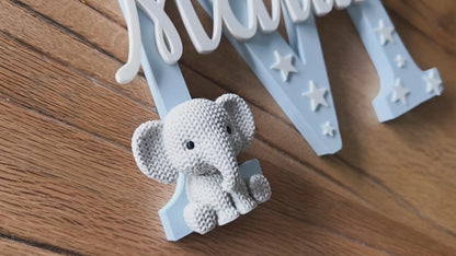 Personalisierte Namensschilder für Kinderzimmer & Babyzimmer Hellblau- Elefant